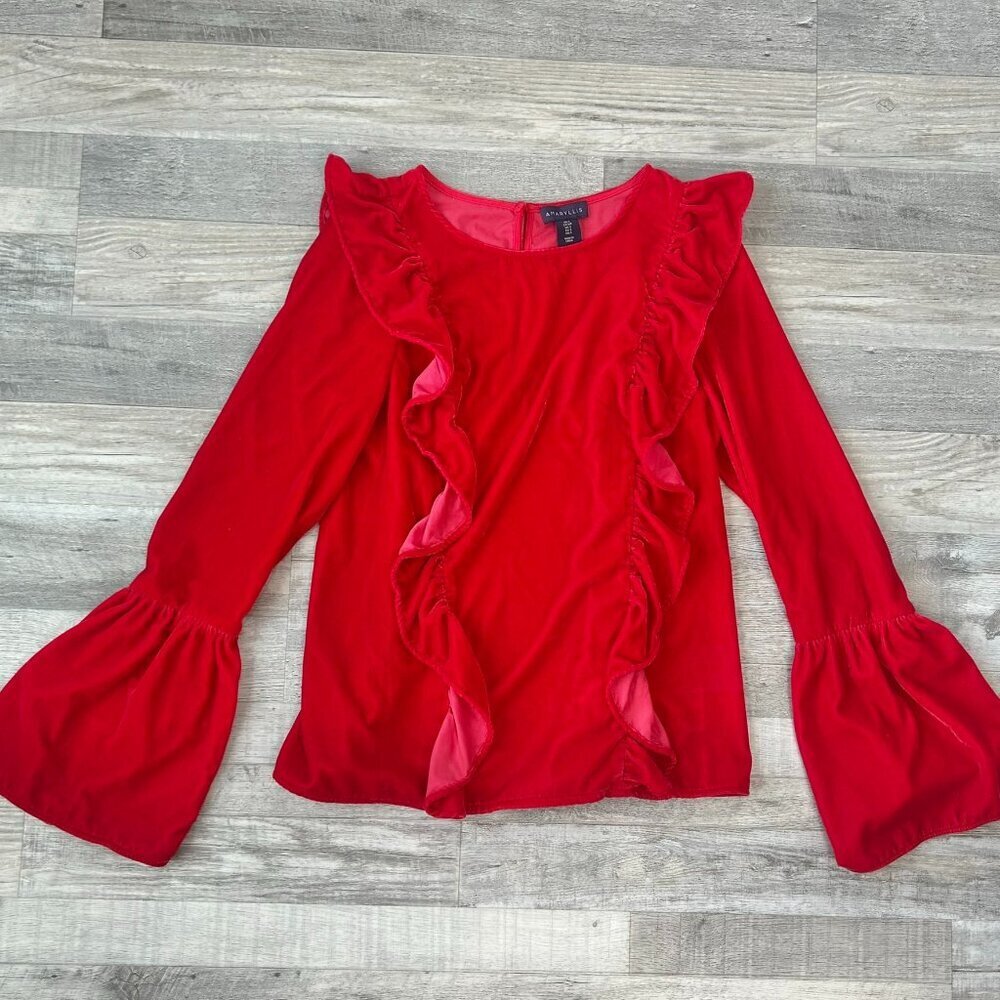 Amaryllis red velvet bell sleeve ruffle front blouse size small H33